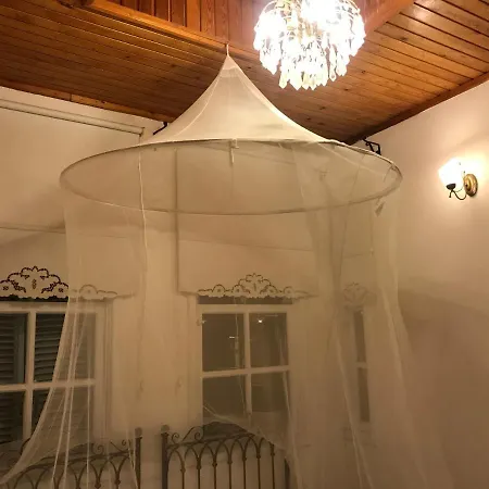 Atilla Bey Konağı Pansiyon *